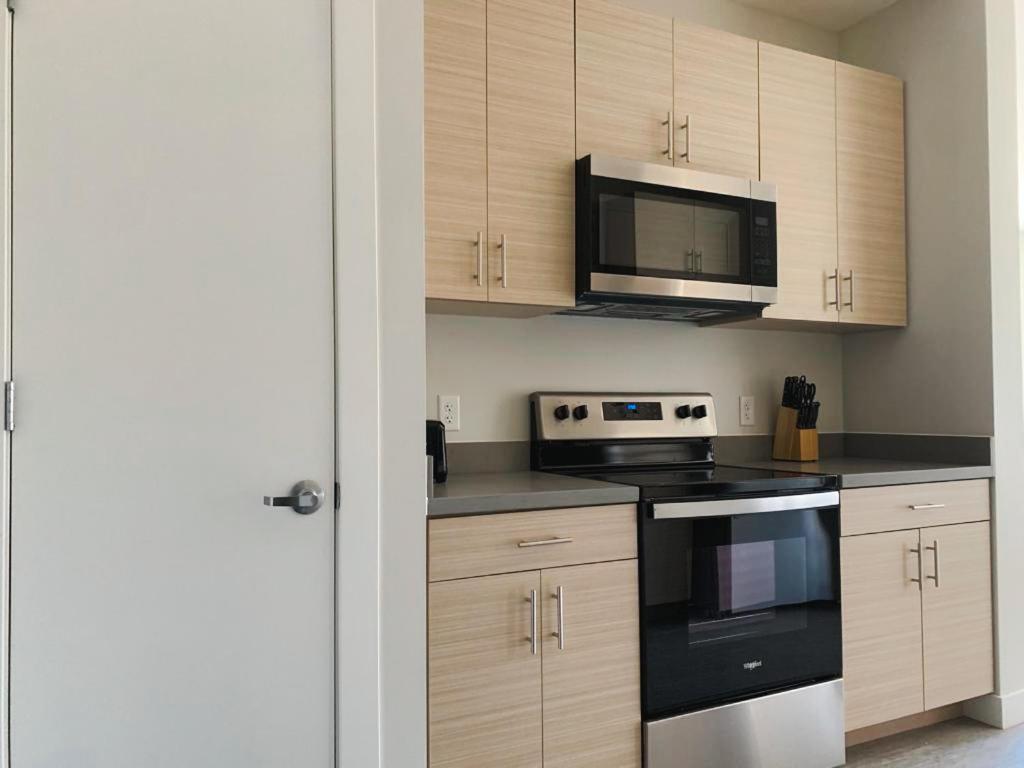 Sleepover Studio Apartments 得梅因 外观 照片