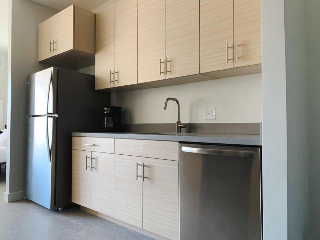 Sleepover Studio Apartments 得梅因 外观 照片